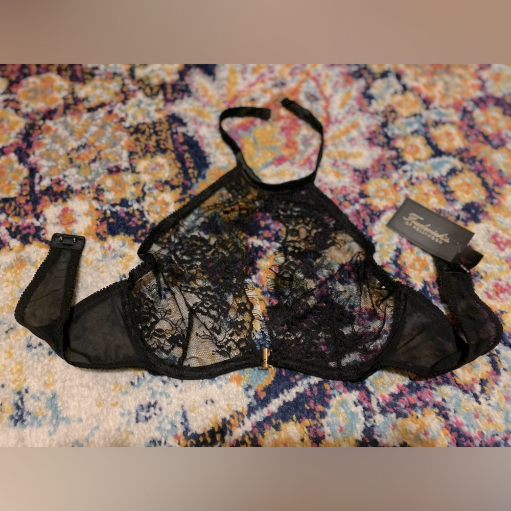 BLACK LACE Scarlet-Rose Underwire Bra front close Frederick’s of Hollywood SMALL